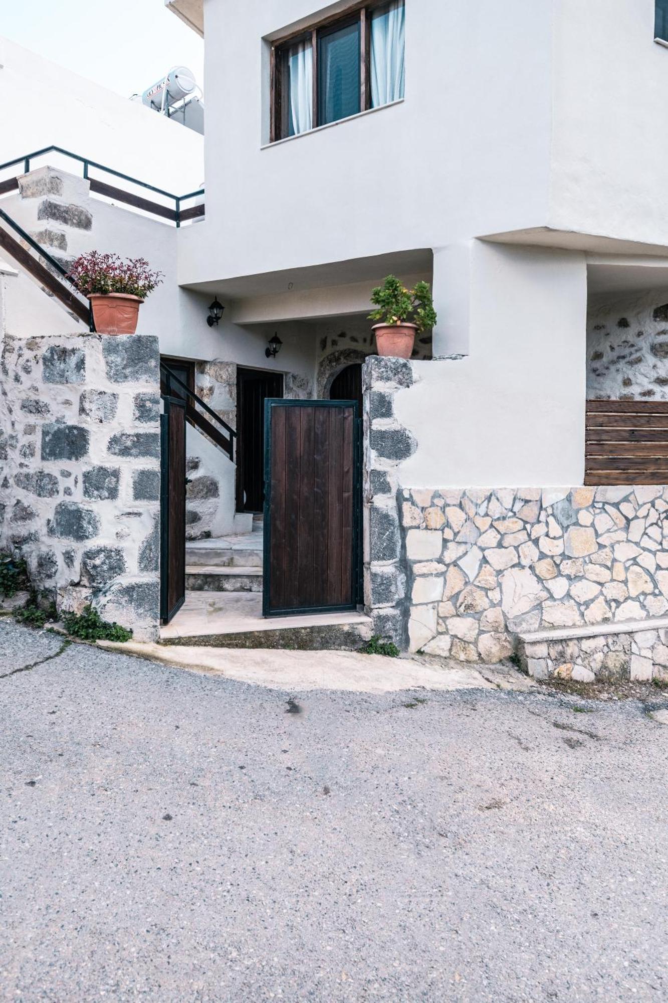 To Patriko Villa Kournás Dış mekan fotoğraf